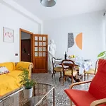 Porta A Lucca - Pisa Bright Apartment With Balcony
